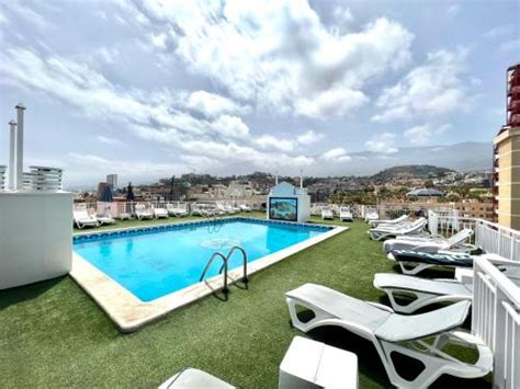Estudio piso alto, Wifi, piscina en azotea y bonita vista .